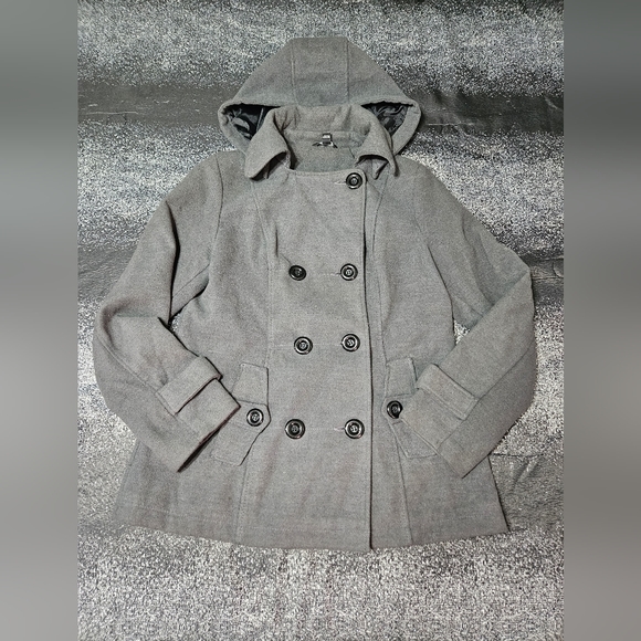 Peacoat George - Picture 1 of 5